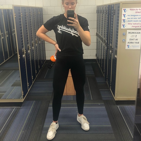 Meet your Posher, Hannah - Picture 2 of 2